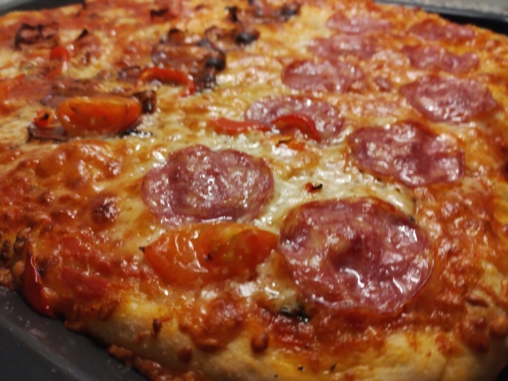 Pizza vom Blech – einfach, herzhaft & perfekt für alle